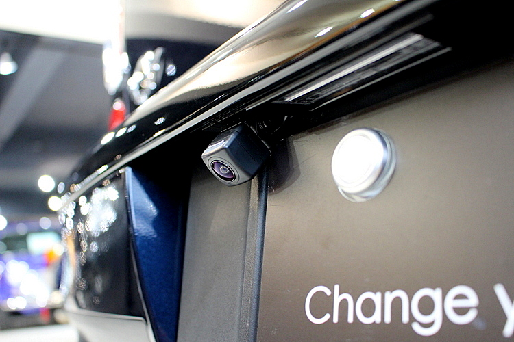 BMWミニにおすすめバックカメラ取り付け方法を紹介！すっきり＆スマートに簡単後付けできちゃいます！ | ミニ中古車専門店 iR（イール）