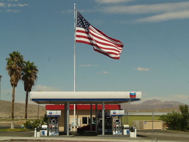 petrol-stations-4528_640